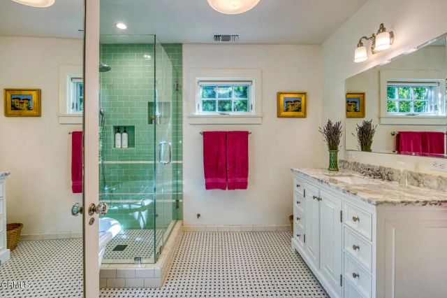 1881 Paloma Street, Pasadena, CA 91104