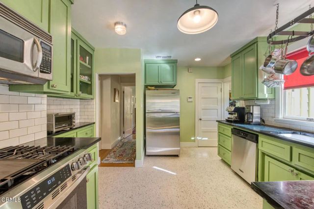 1881 Paloma Street, Pasadena, CA 91104