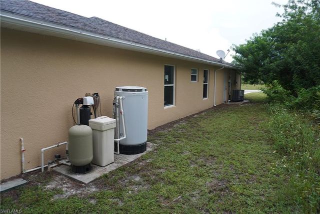 703 Grant AVE, Lehigh Acres, FL 33972