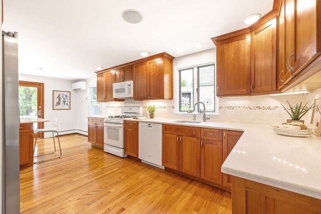 21 Vanderbelt Rd, Acton, MA 01720