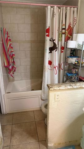 11207 SW 88th St 216-A, Miami, FL 33176