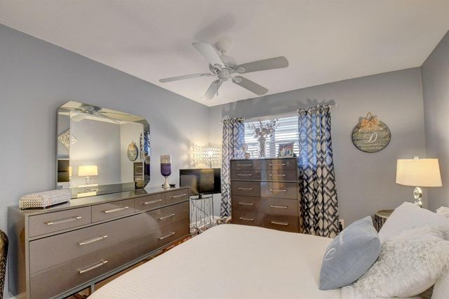 661 Flanders N 661, Delray Beach, FL 33484