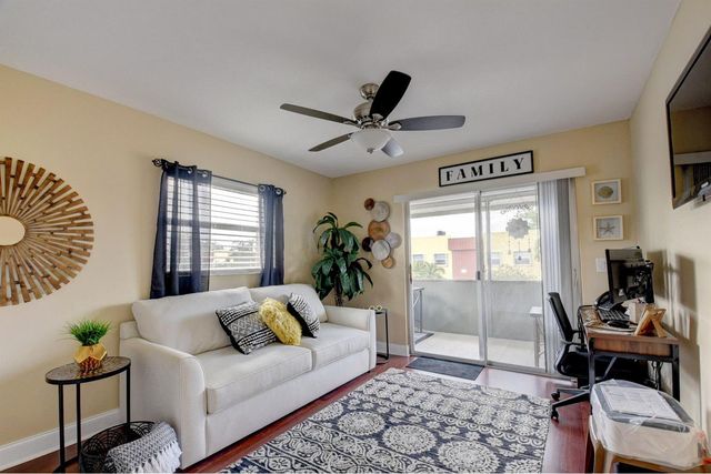 661 Flanders N 661, Delray Beach, FL 33484