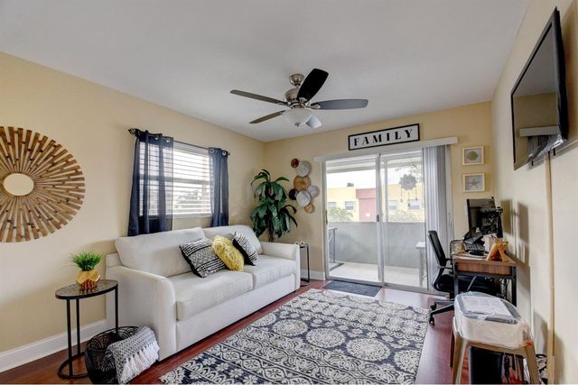 661 Flanders N 661, Delray Beach, FL 33484