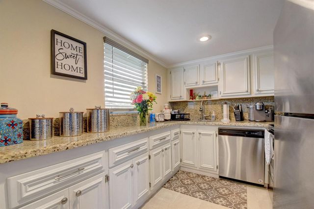 661 Flanders N 661, Delray Beach, FL 33484