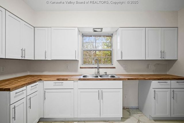 116 Winters Drive, Ripley, WV 25271