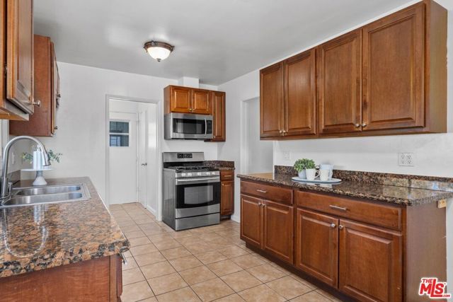 1049 Newhill Street, Glendora, CA 91741