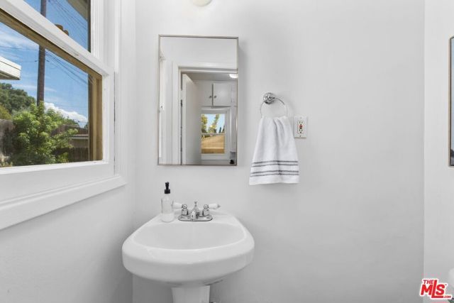 1049 Newhill Street, Glendora, CA 91741