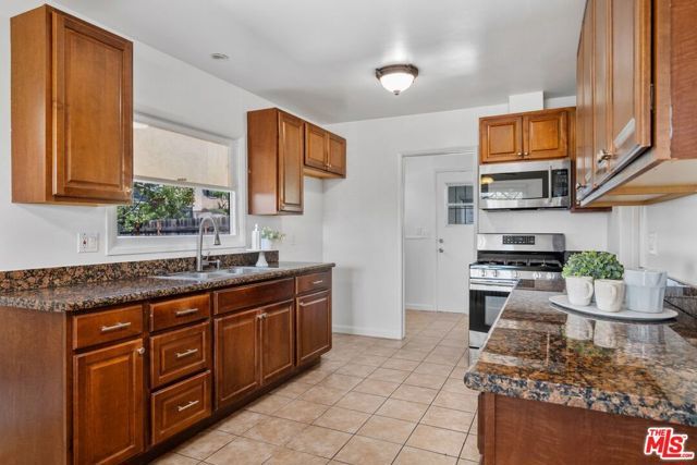 1049 Newhill Street, Glendora, CA 91741
