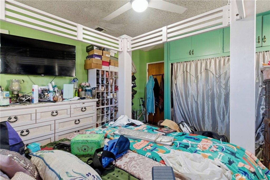 Image 31 of property listing at 3964 Palm, Lynwood, CA 90262