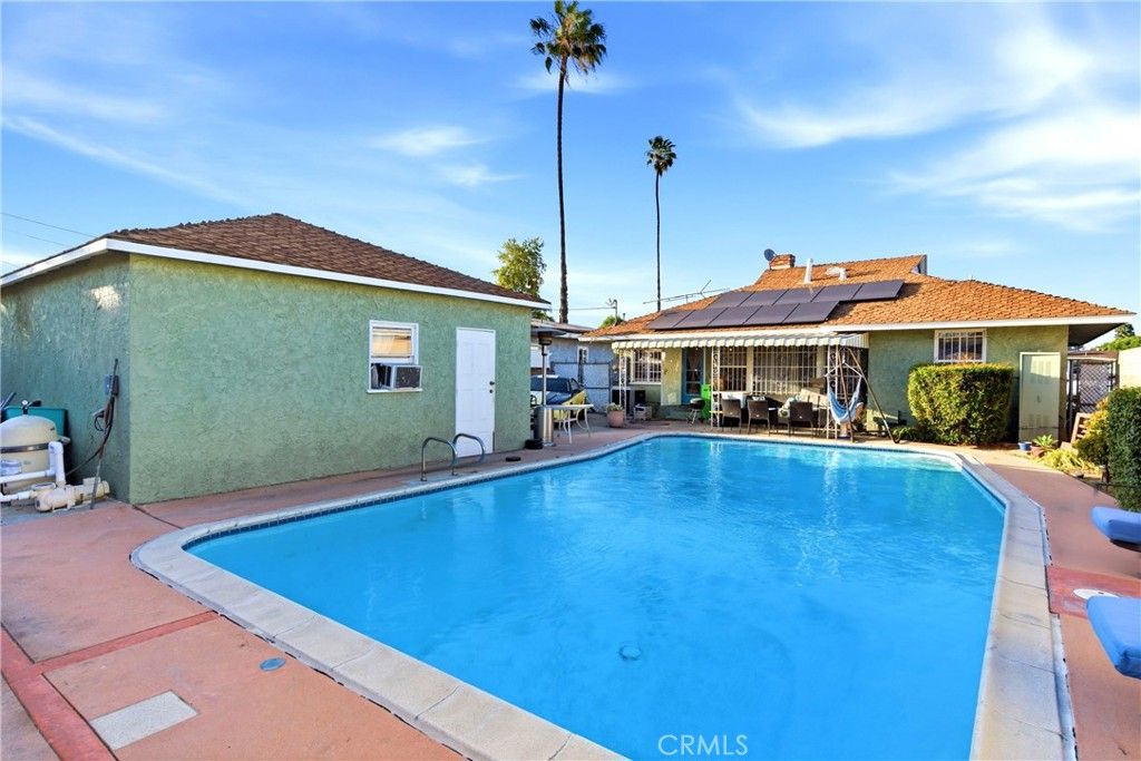 Image 5 of property listing at 3964 Palm, Lynwood, CA 90262