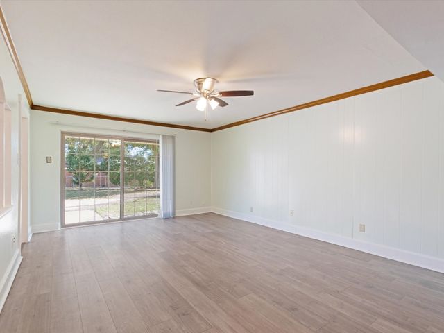424 Bluebonnet Trail, Garland, TX 75043