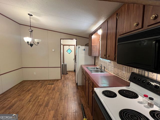 286 Nowhere Road, Athens, GA 30601