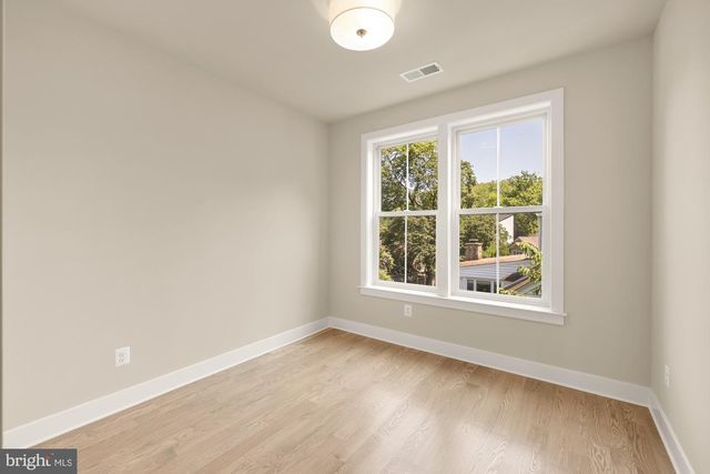 8613 MELWOOD RD, Bethesda, MD 20817