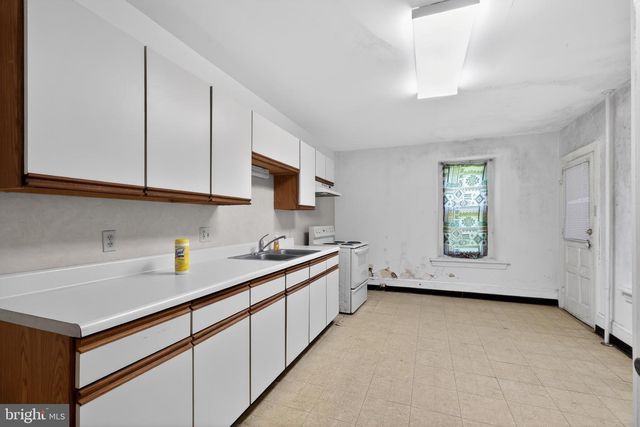 250 KOLB RD, Spring City, PA 19475