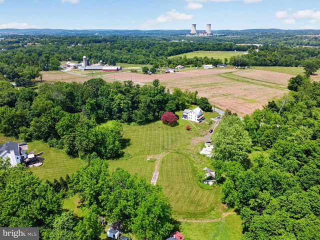 250 KOLB RD, Spring City, PA 19475
