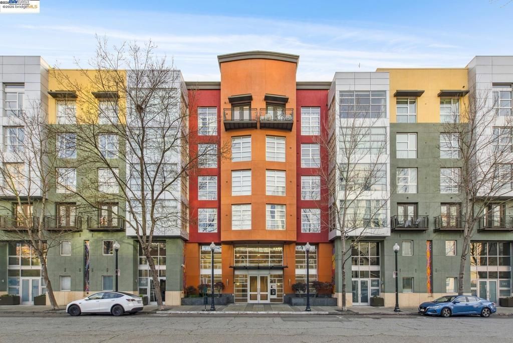 585 9th 422, Oakland, CA 94607