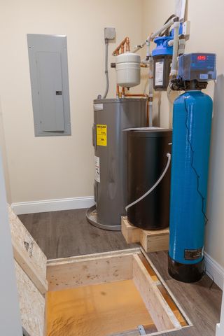 102 East Shore Drive, St. Albans Town, VT 05478