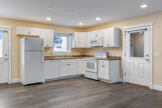 102 East Shore Drive, St. Albans Town, VT 05478