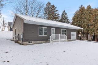 102 East Shore Drive, St. Albans Town, VT 05478