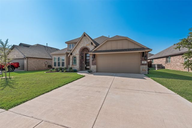 1312 Elk Ridge Drive, Crowley, TX 76036