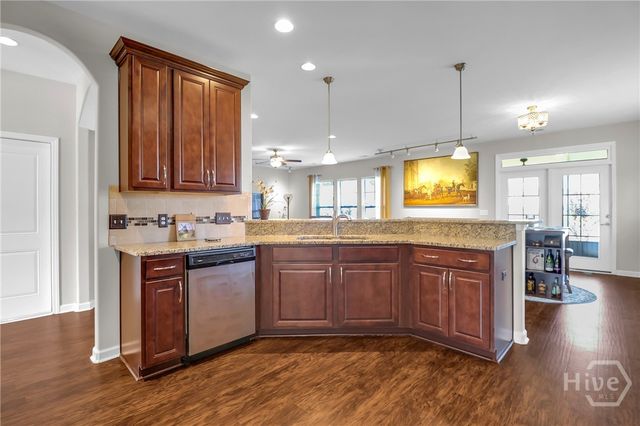 225 Willow Point Circle, Savannah, GA 31407