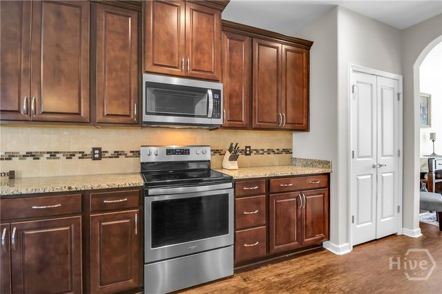 225 Willow Point Circle, Savannah, GA 31407