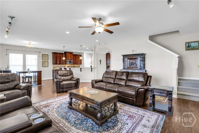 225 Willow Point Circle, Savannah, GA 31407