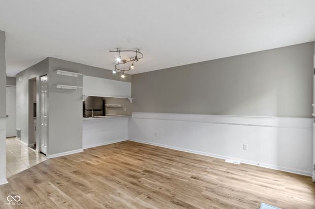 6047 Southbay Drive, Indianapolis, IN 46250