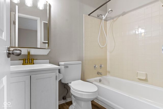 6047 Southbay Drive, Indianapolis, IN 46250
