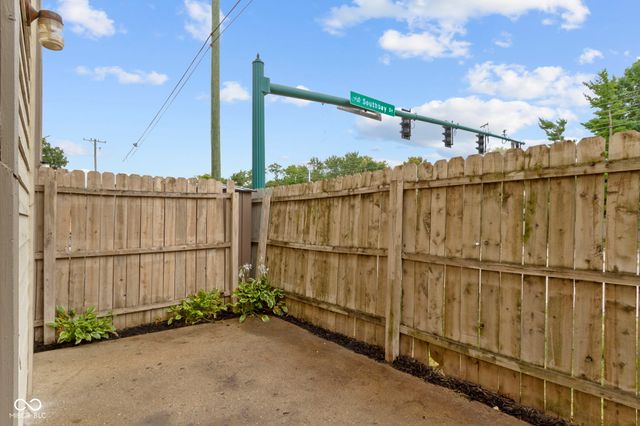 6047 Southbay Drive, Indianapolis, IN 46250
