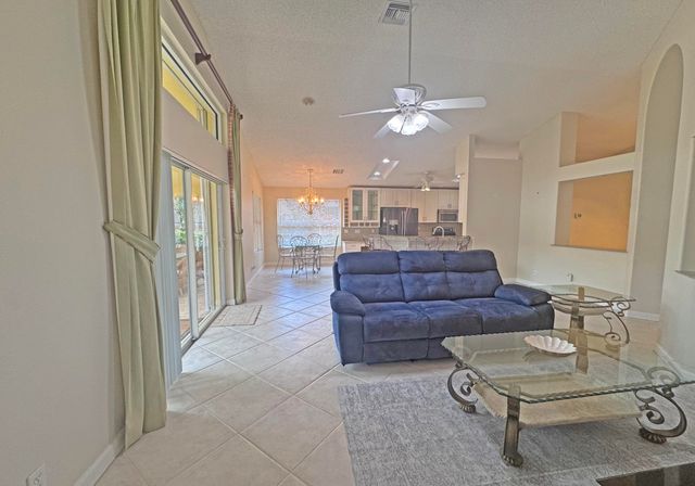 7423 Brunswick Circle, Boynton Beach, FL 33472