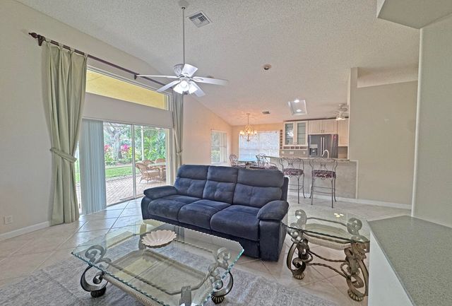 7423 Brunswick Circle, Boynton Beach, FL 33472