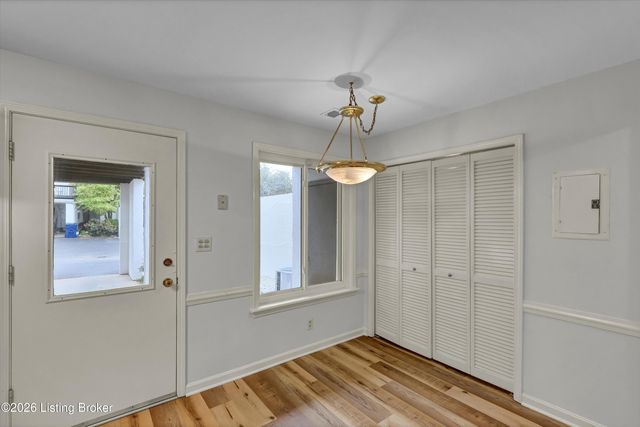 107 Shelby Pointe Dr, Louisville, KY 40223
