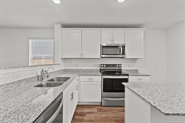 971 Bluegrass Pt, New Braunfels, TX 78130