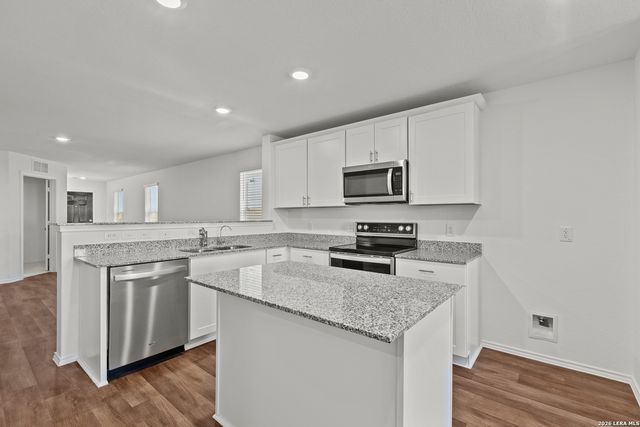 971 Bluegrass Pt, New Braunfels, TX 78130