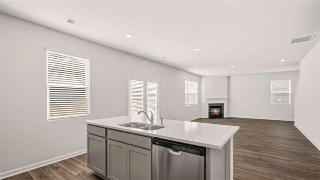 179 White Spruce Way, Newnan, GA 30265