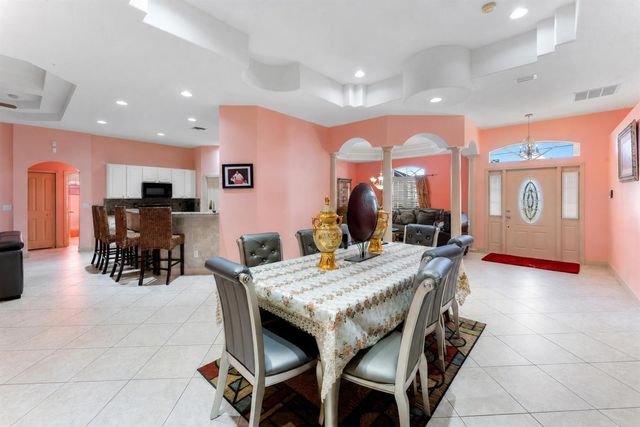 534 SW Halifax Avenue, Port St. Lucie, FL 34953