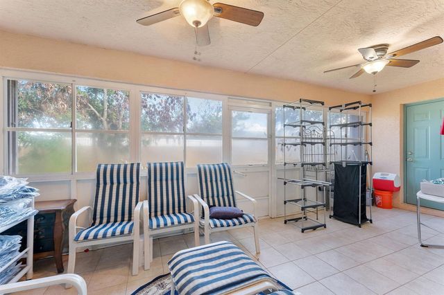 534 SW Halifax Avenue, Port St. Lucie, FL 34953