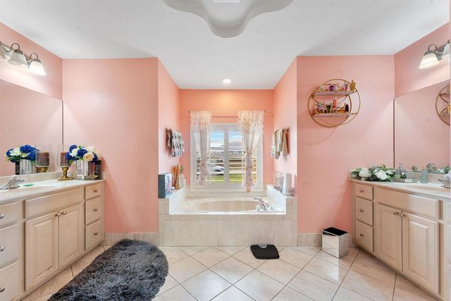 534 SW Halifax Avenue, Port St. Lucie, FL 34953