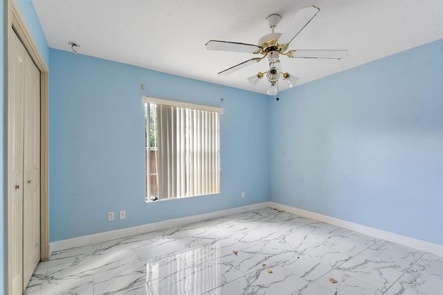 534 SW Halifax Avenue, Port St. Lucie, FL 34953