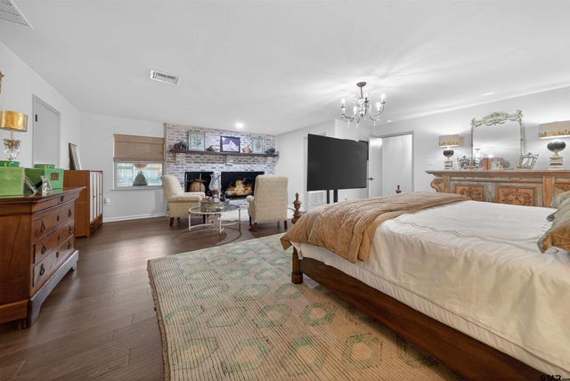 3918 Fry Avenue, Tyler, TX 75701