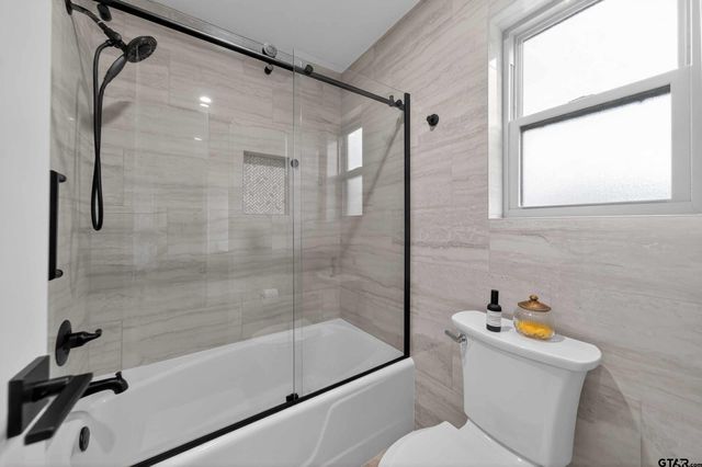 3918 Fry Avenue, Tyler, TX 75701