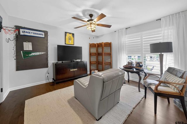 3918 Fry Avenue, Tyler, TX 75701