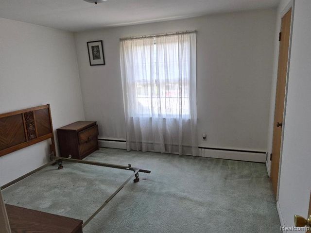 25102 Friar Lane, Southfield, MI 48033