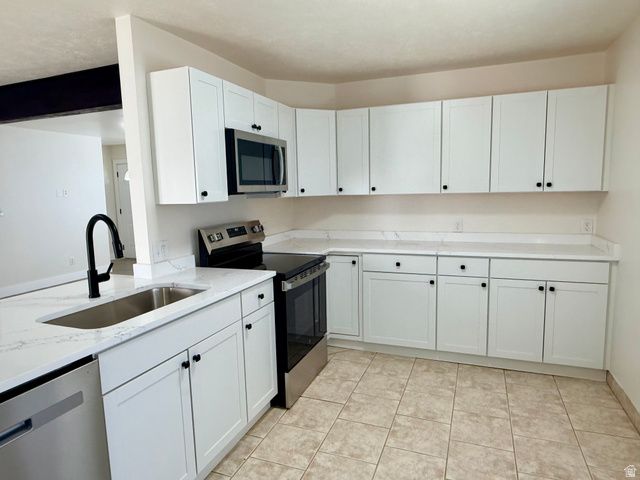 4594 W 5295 S, Kearns, UT 84118