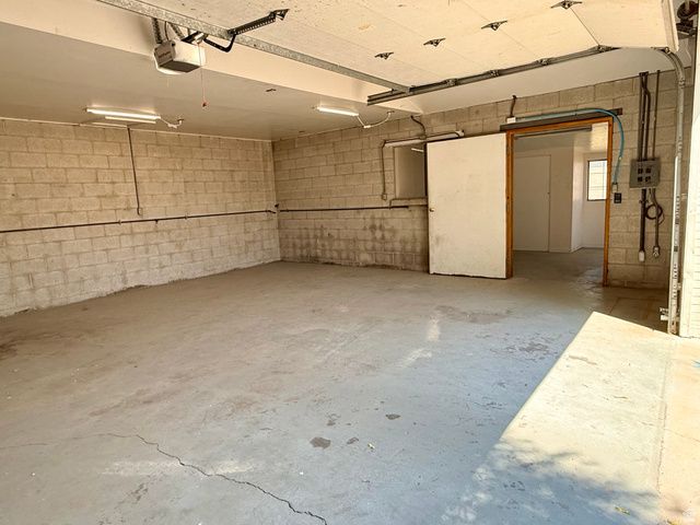 4594 W 5295 S, Kearns, UT 84118