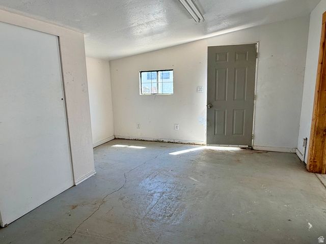 4594 W 5295 S, Kearns, UT 84118