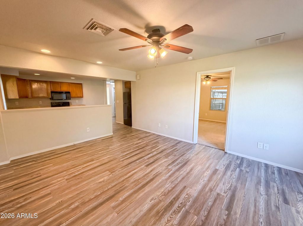 Image 2 of property listing at 1218 S JEAN ELIZABETH Place, Avondale, AZ 85323