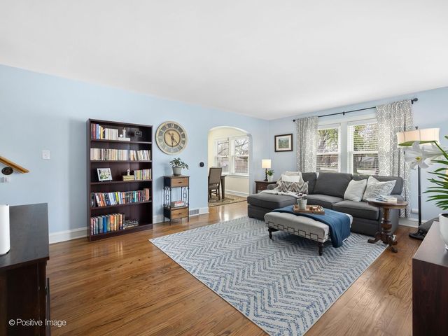 3147 Cleveland Avenue, Brookfield, IL 60513